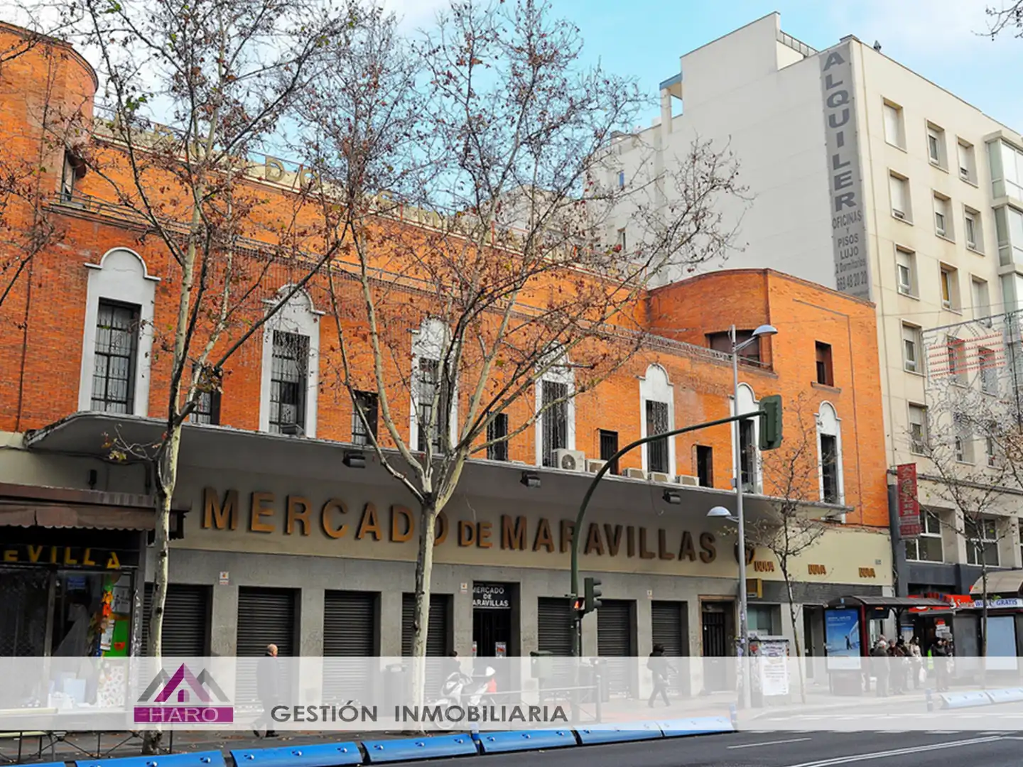 Vista exterior de Local en traspaso en  Madrid Capital con Aire acondicionado y Amueblado