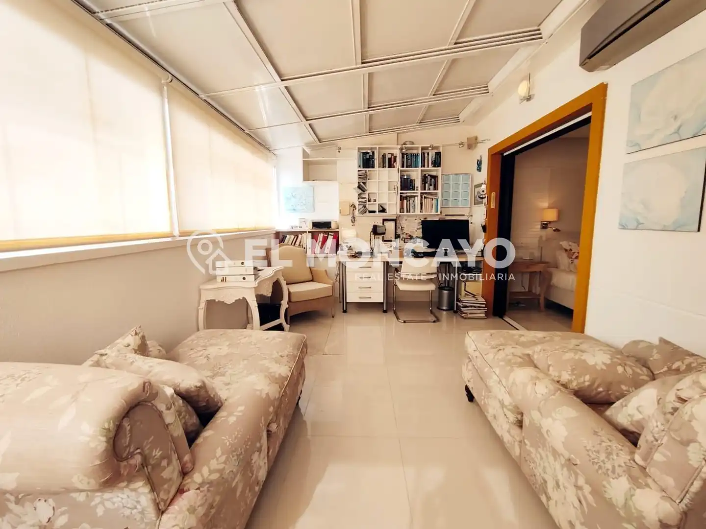 Sala de estar de Ático en venta en Guardamar del Segura con Aire acondicionado, Calefacción y Jardín privado