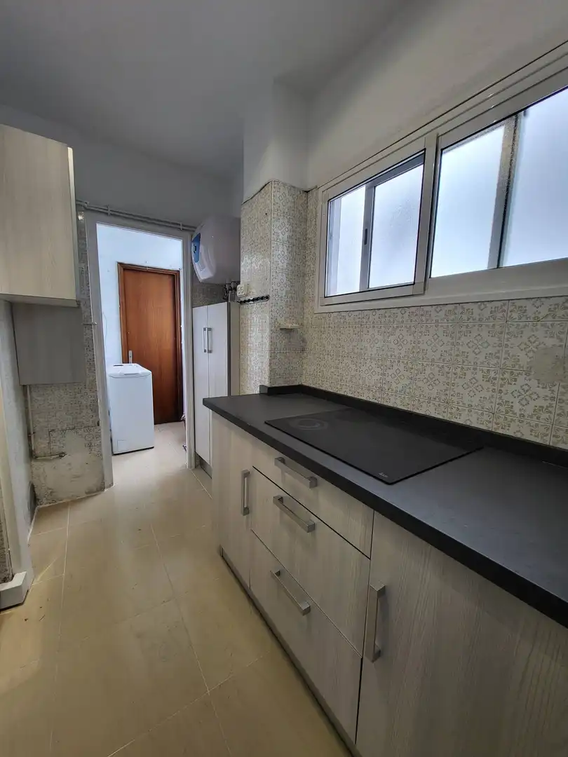 Cocina de Piso en venta en Las Palmas de Gran Canaria con Balcón