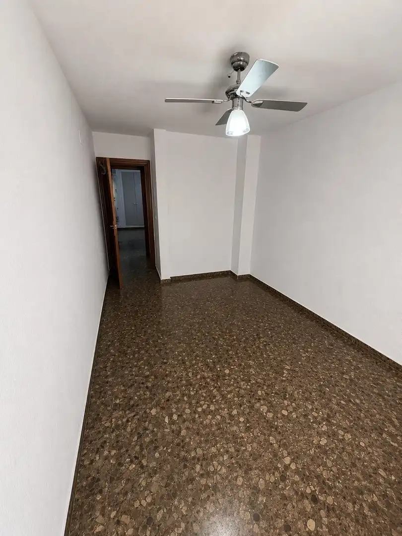 Flat for sale in Valencia  with Balcony