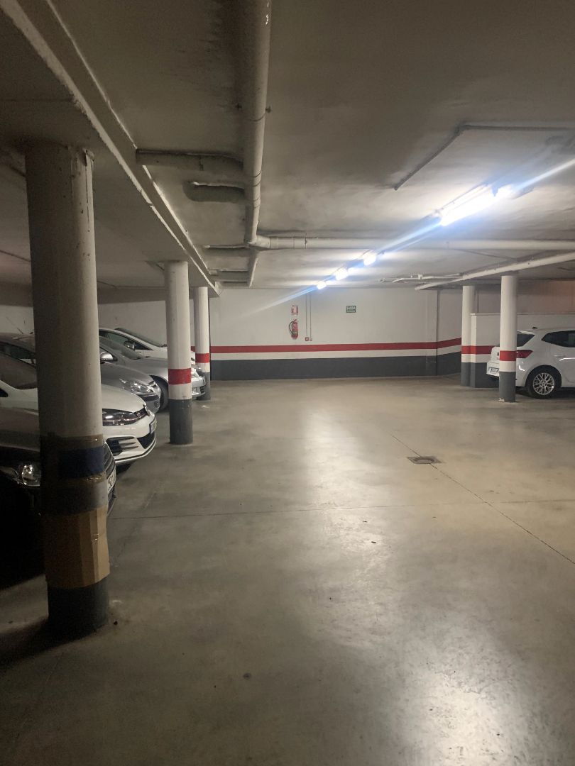 Garaje de alquiler en Calle Juan de Ávila, 5, El Perchel
