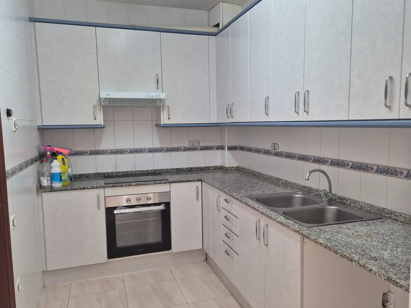 Kitchen of Attic for sale in Roda de Berà  with Terrace, Oven and Balcony