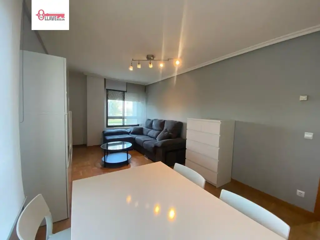 Wohnzimmer von Wohnung zum Verkauf in Burgos mit Heizung, Parkett und Abstellraum