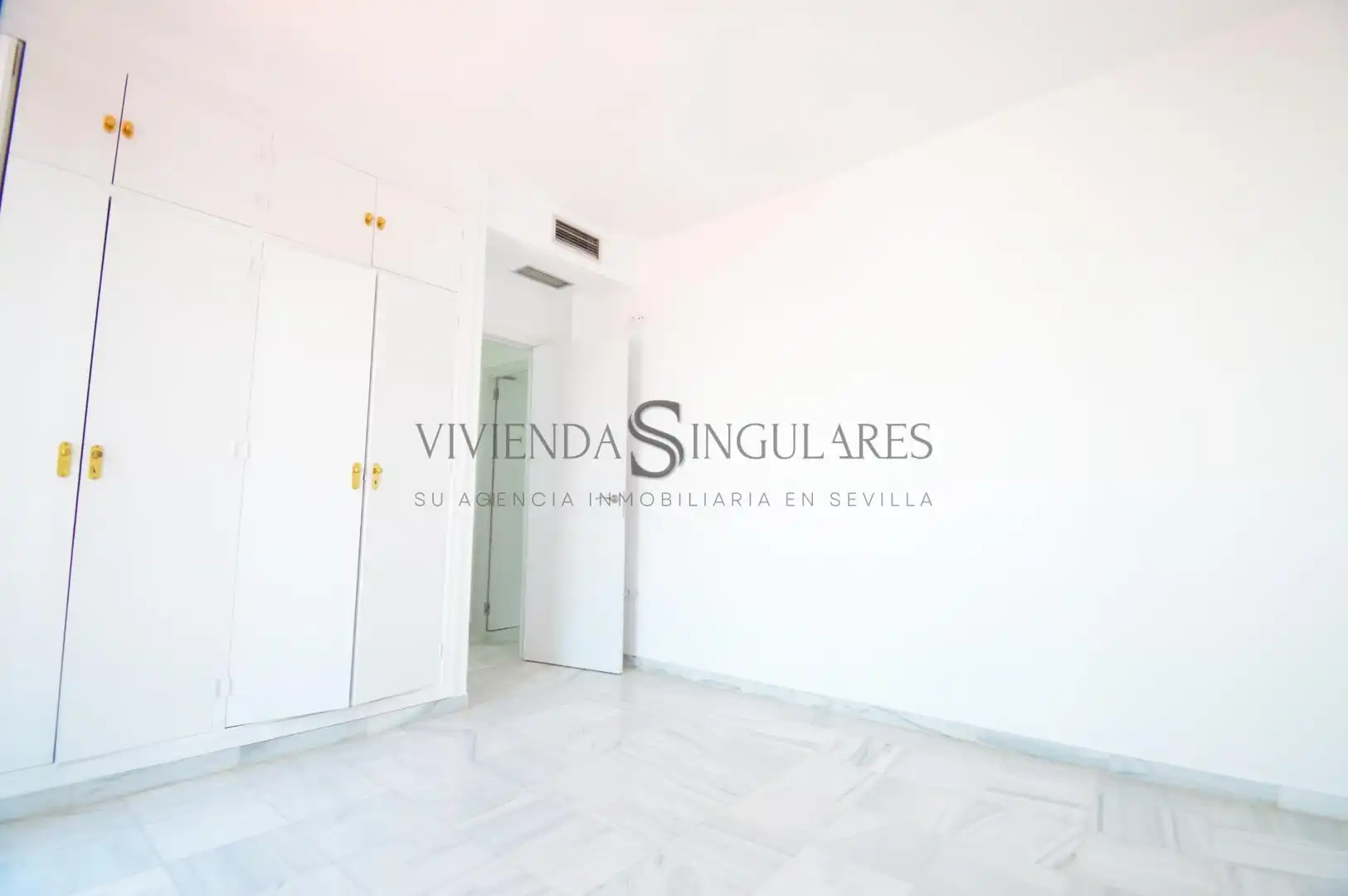 Habitación de Ático de alquiler en Sevilla con Aire acondicionado, Calefacción y Terraza