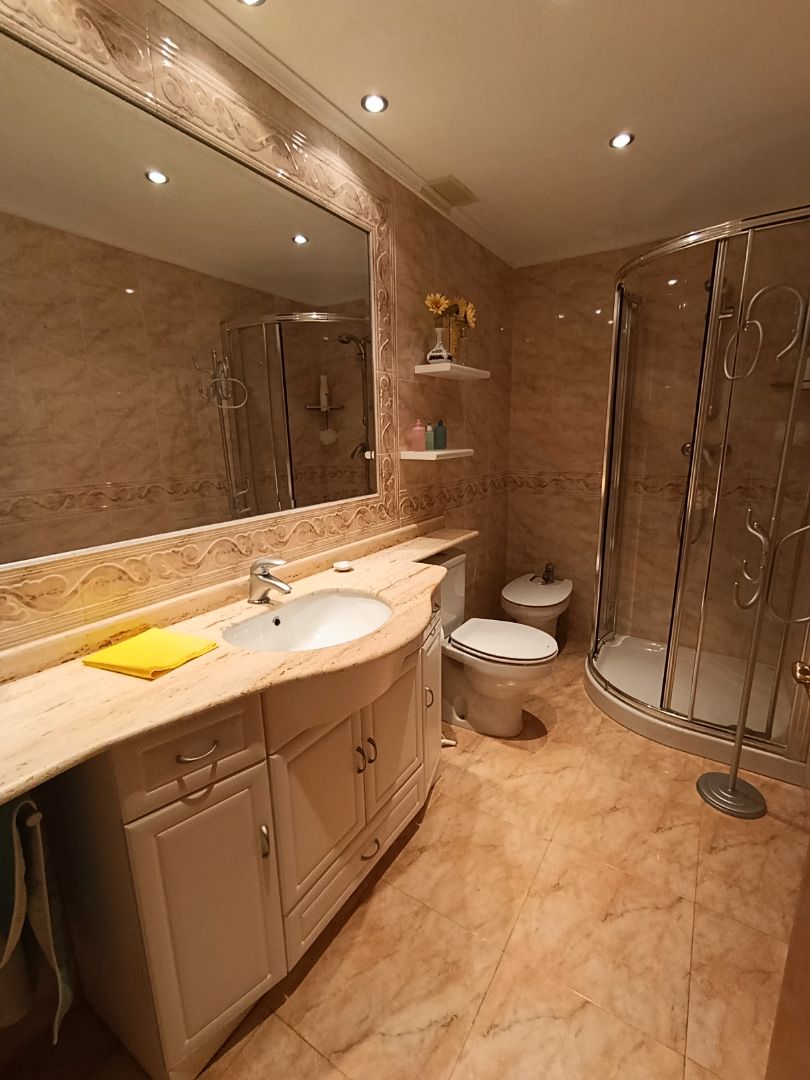 Bathroom of Flat for sale in Benavente  with Heating, Parquet flooring and Terrace