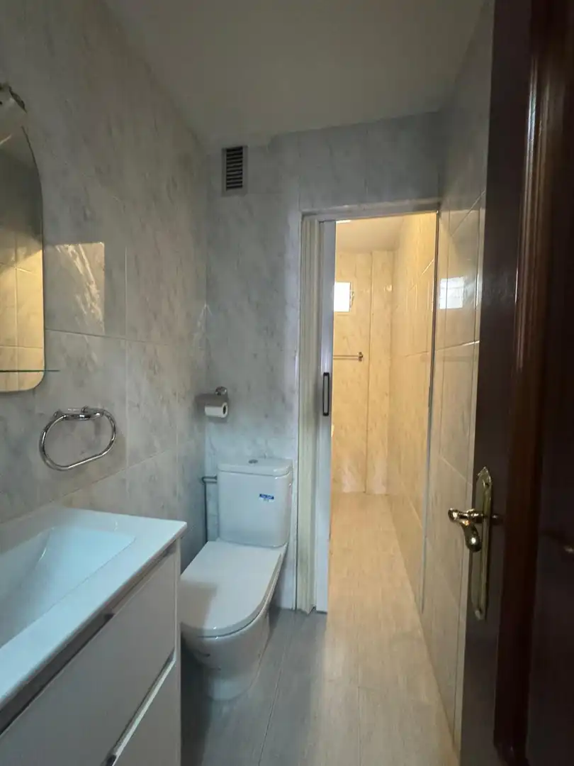 Bathroom of Flat for rent in Arteixo