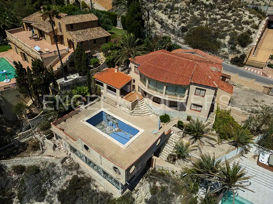 Exterior view of Houses for sale in El Campello  with Private garden, Terrace and Swimming Pool