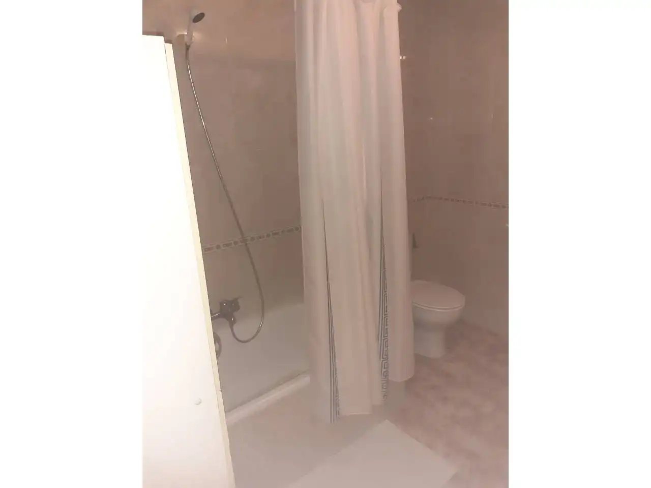 Bany de Casa o xalet en venda en Guadix amb Aire condicionat