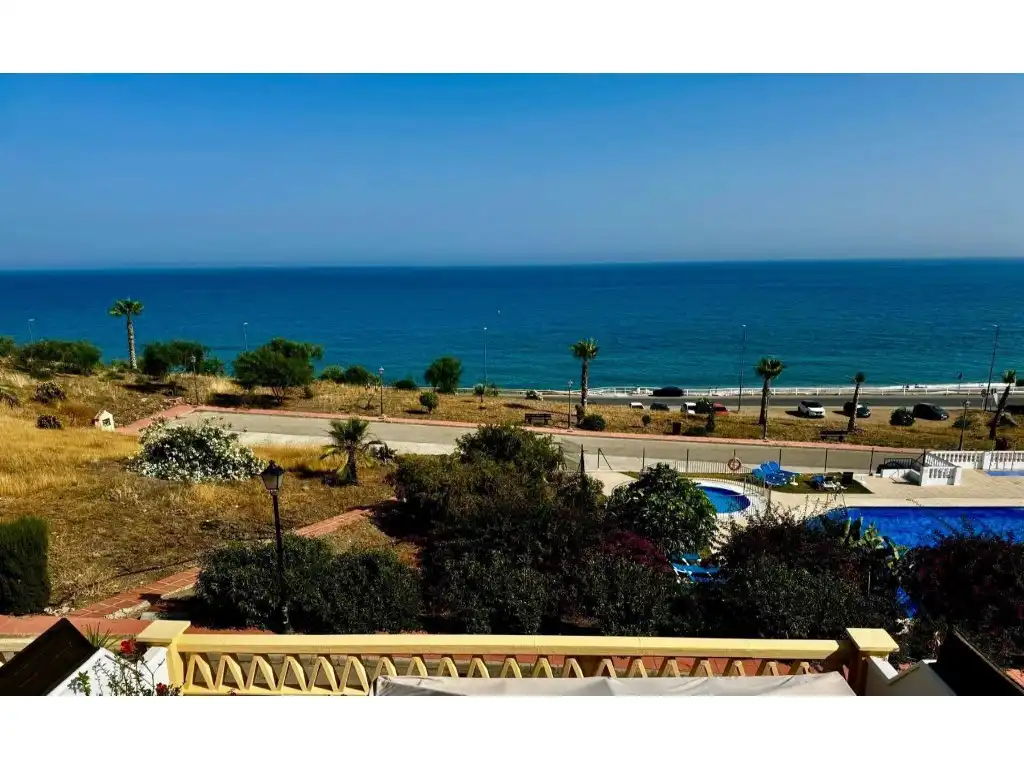 Villa mit Pool zum Verkauf in Urbanizacion Beach Club, imagen 2