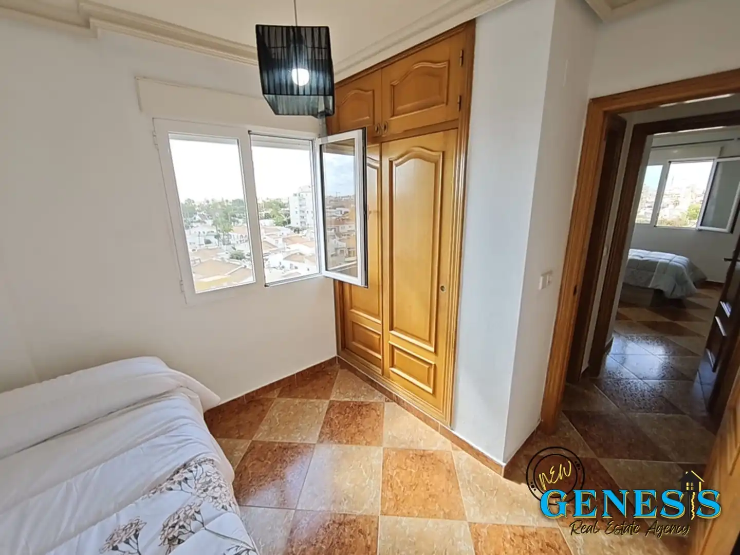 Dormitori de Apartament en venda en Torrevieja amb Moblat, Rentadora i Balcó
