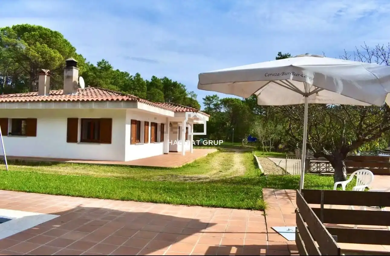 Casa con piscina en venta en Llambilles, imagen 5
