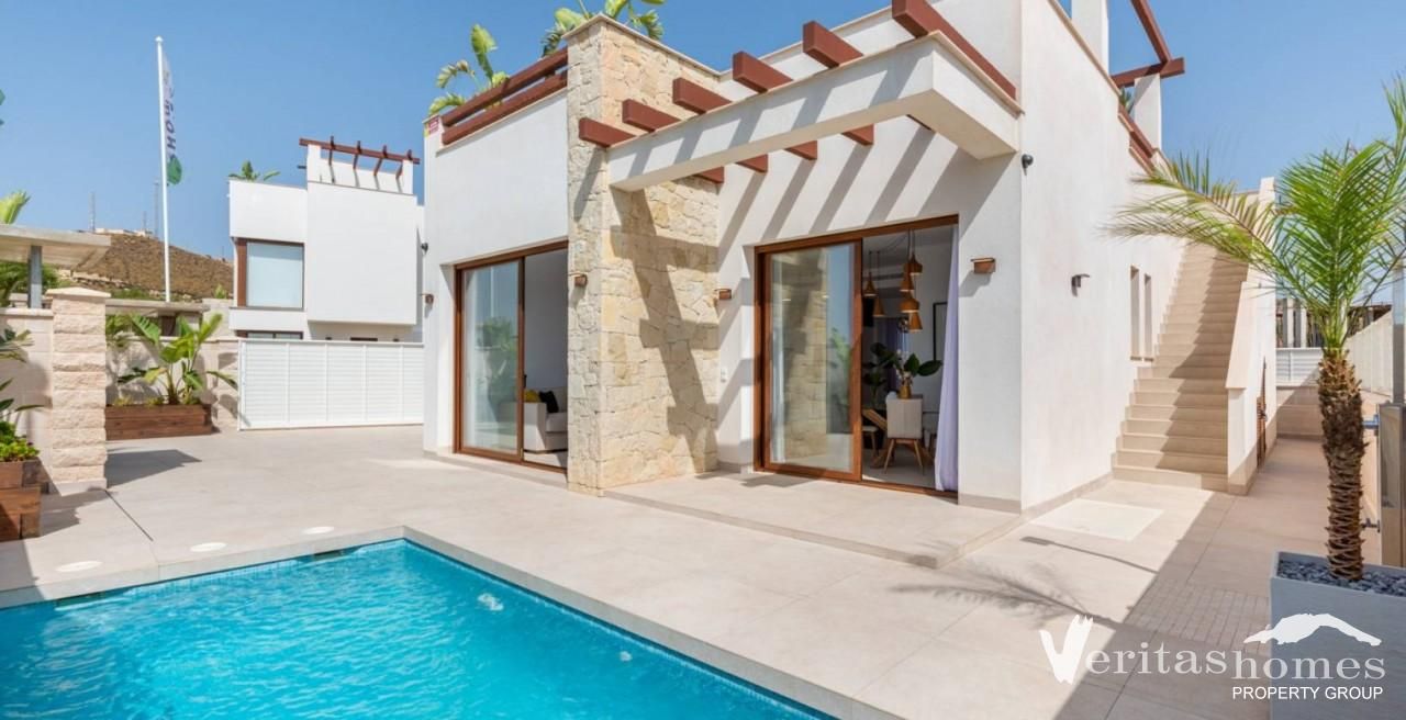 Piscina de Casa o xalet en venda en Vera