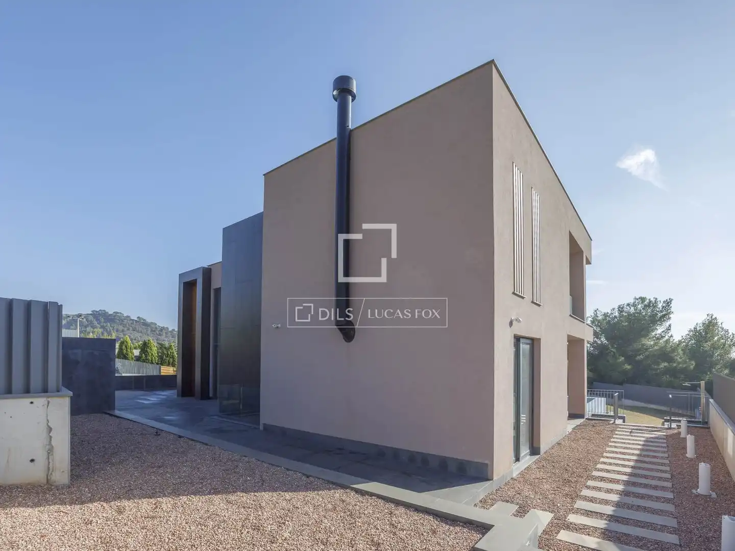 Vista exterior de Casa o xalet en venda en Sagunto / Sagunt amb Aire condicionat, Calefacció i Jardí privat