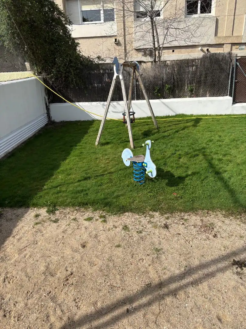 Jardín de Planta baja en venta en Pozuelo de Alarcón con Calefacción, Terraza y Horno
