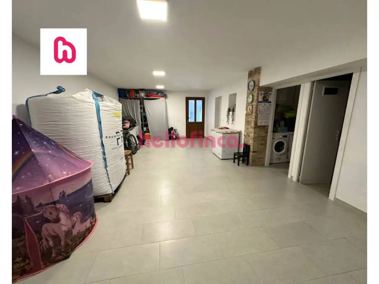 Casa adosada en venda en Sant Pere de Torelló amb Calefacció, Terrassa i Alarma