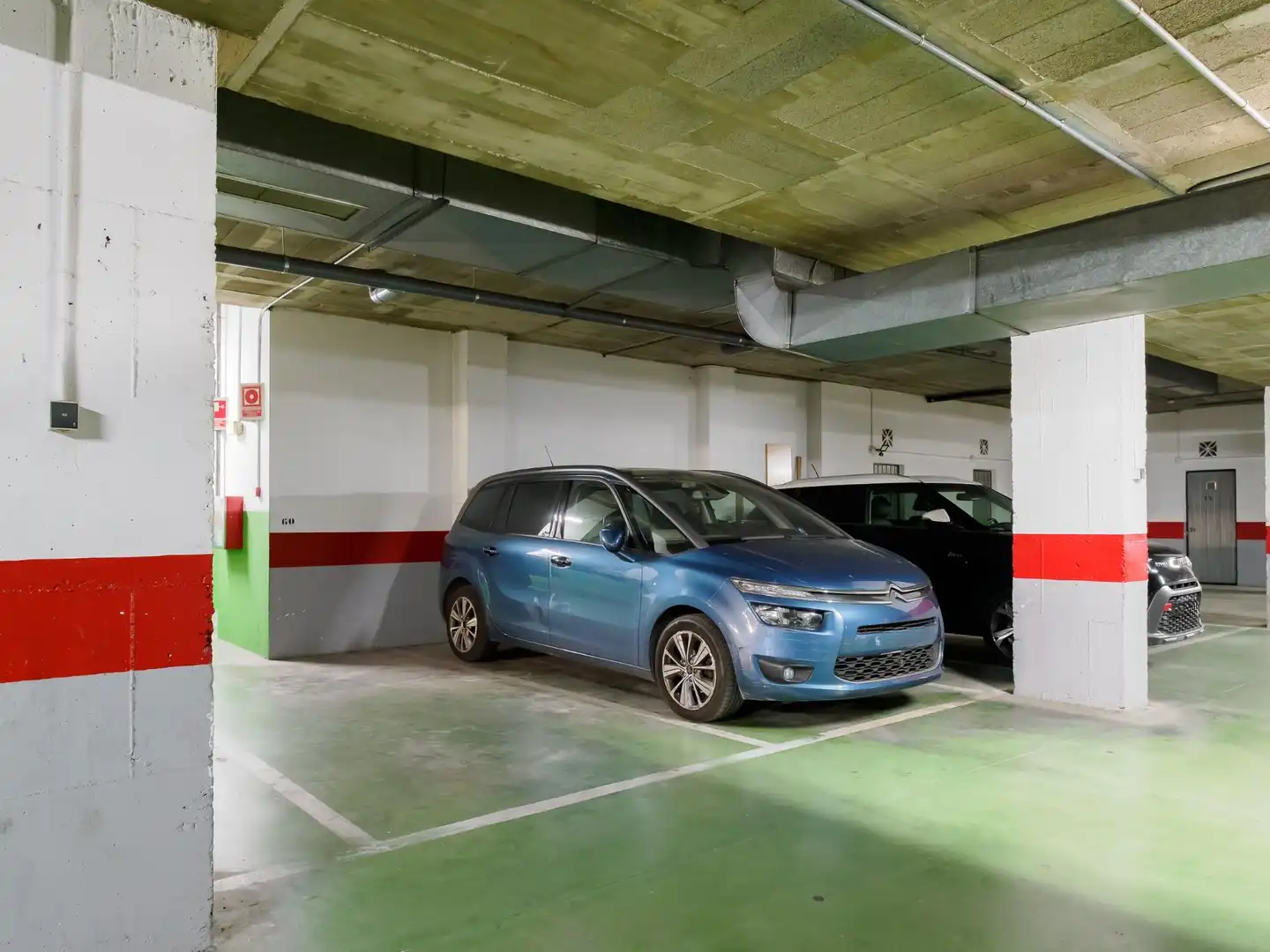 Parking de Piso en venta en Málaga con Jardín privado, Terraza y Trastero