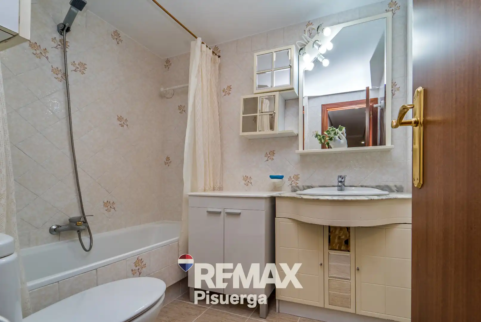 Bathroom of Flat for sale in Tudela de Duero  with Heating, Terrace and Balcony