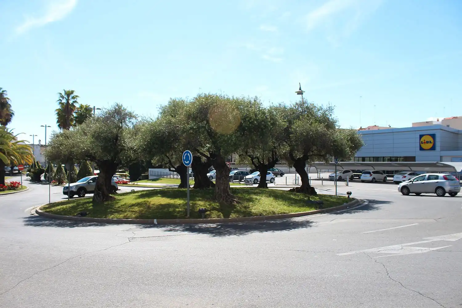 Vista exterior de Local en venta en Alcalá de Guadaira