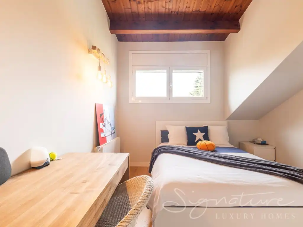 Dormitori de Casa o xalet de lloguer en Sant Cugat del Vallès amb Aire condicionat, Piscina i Moblat