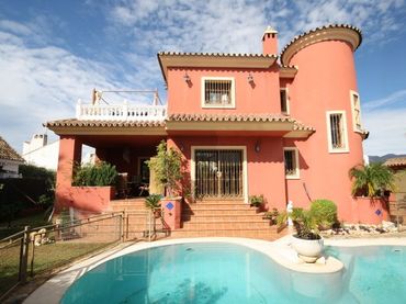 Terraced house for sale in Las Chapas - El Rosario