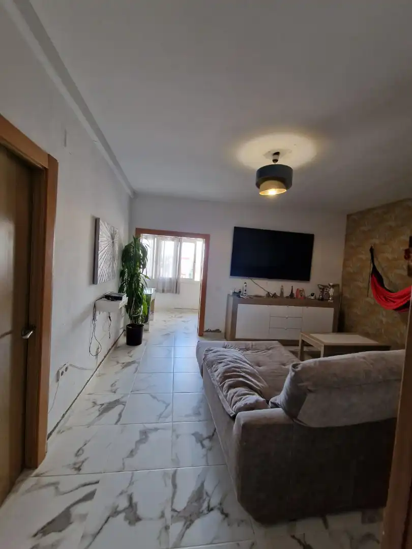 Sala de estar de Piso en venta en Badalona con Trastero, Horno y Balcón