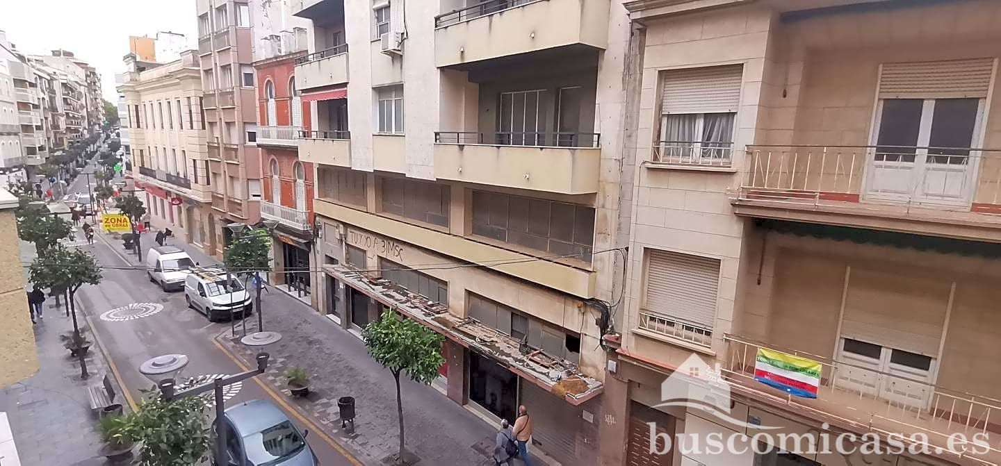 Vista exterior de Oficina de lloguer en Linares amb Aire condicionat