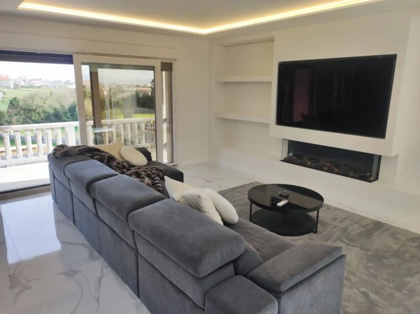 Living room of Flat for rent in Sanxenxo  with Air Conditioner, Heating and Terrace