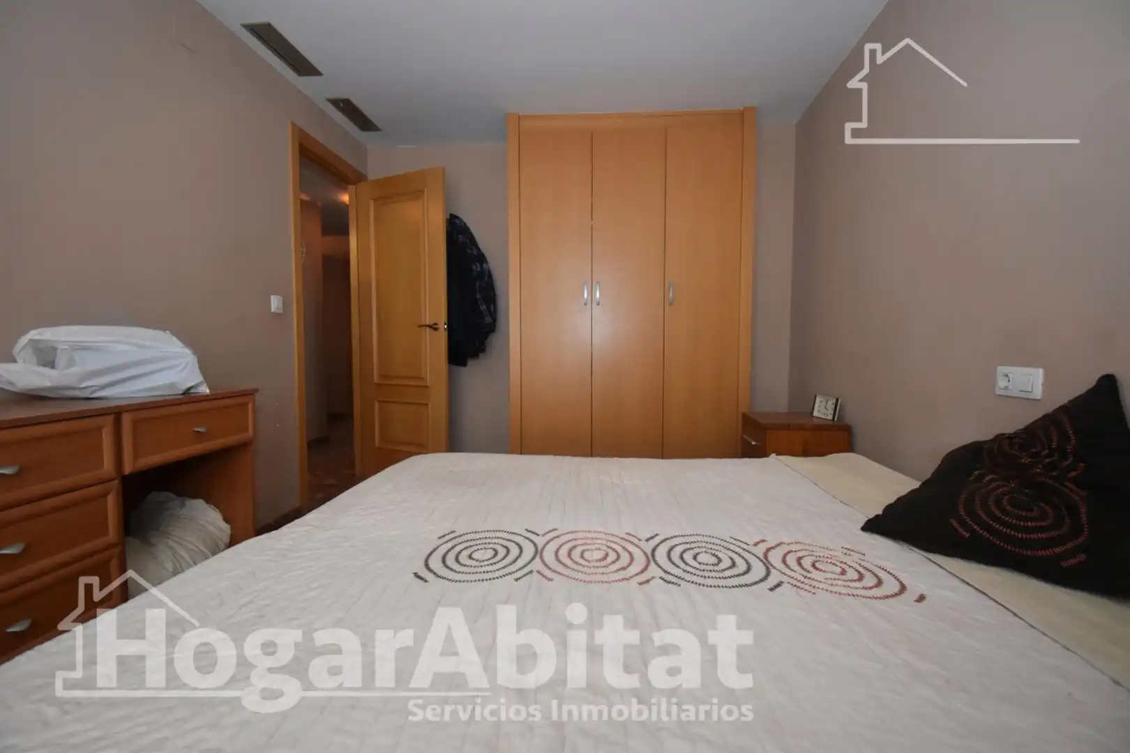 Dormitori de Àtic en venda en Vila-real amb Terrassa, Traster i Moblat