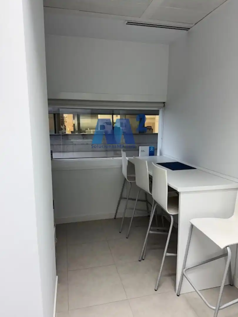 Oficina de alquiler en Anabel Segura, Arroyo de la Vega