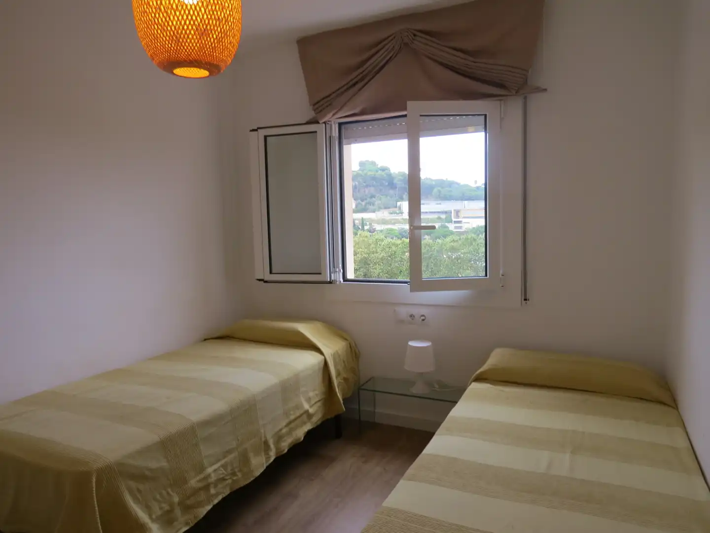 Schlafzimmer von Wohnung zur Miete in Sant Andreu de Llavaneres mit Klimaanlage, Heizung und Parkett