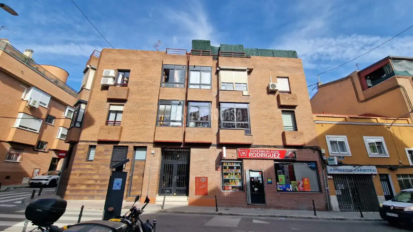 Außenansicht von Geschaftsraum zum Verkauf in Madrid