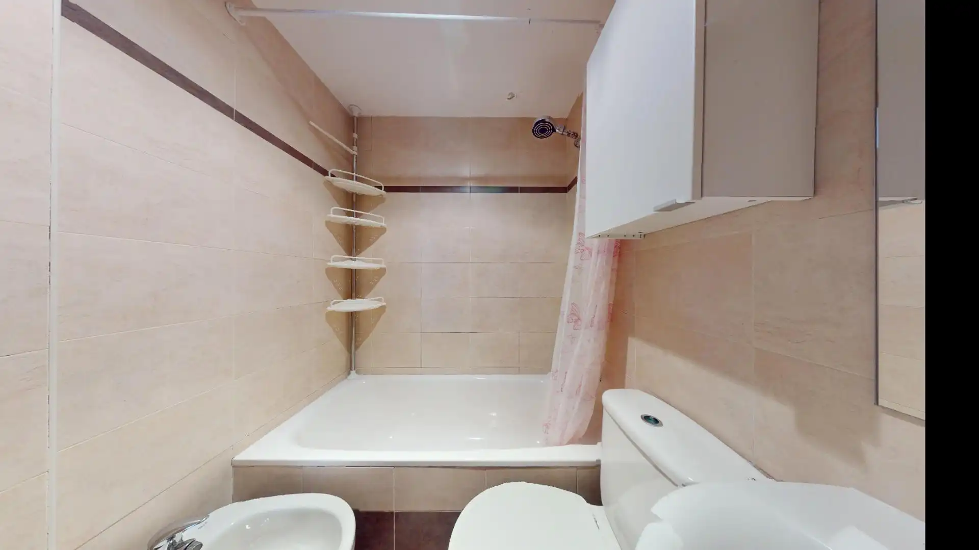 Bathroom of Flat for sale in Madrid  with Heating and Balcony