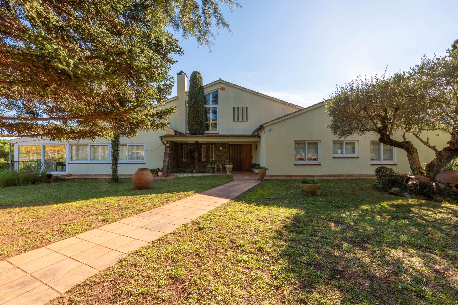 Vista exterior de Casa o xalet en venda en Matadepera amb Calefacció, Jardí privat i Piscina