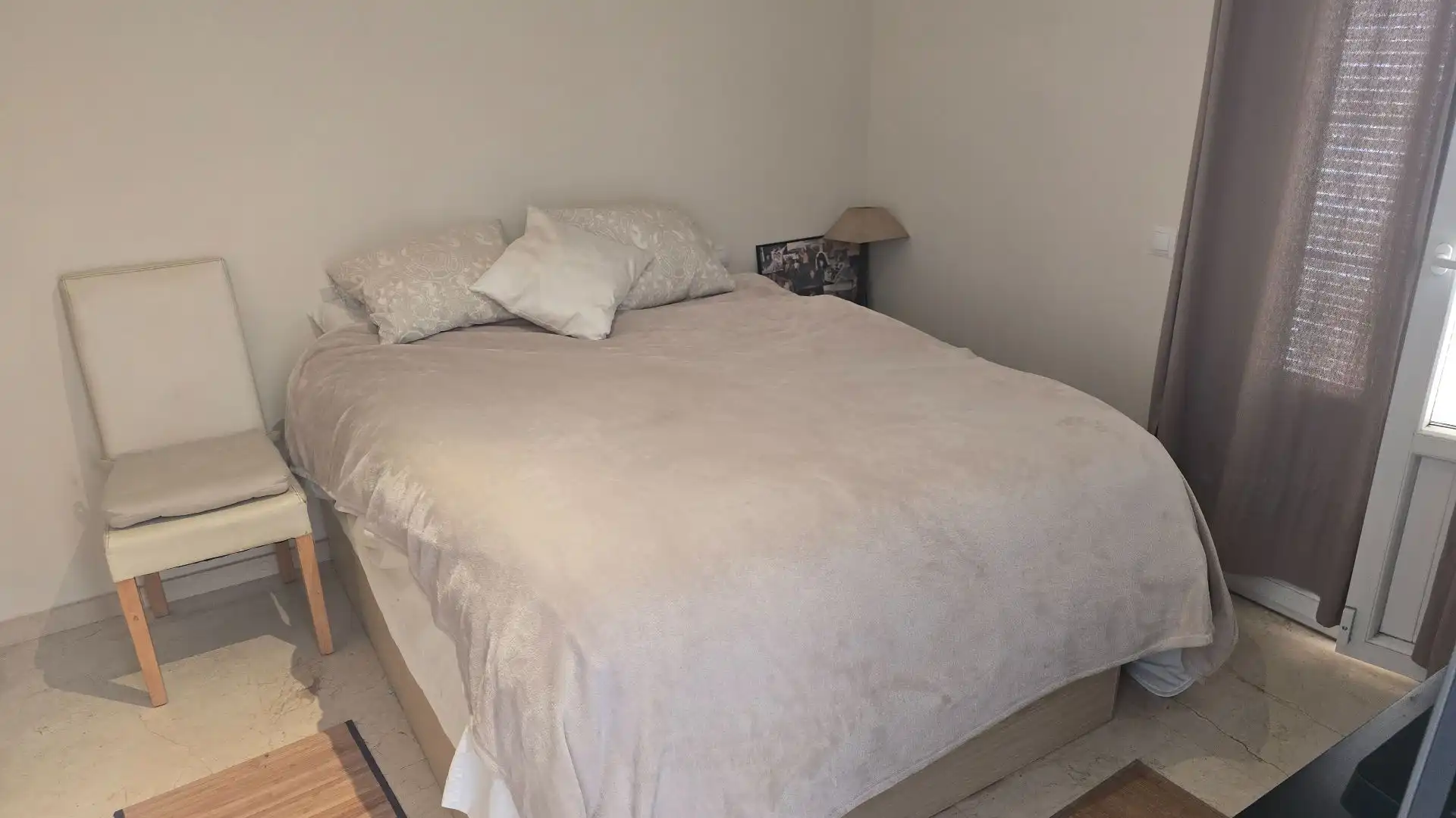 Dormitori de Apartament en venda en Estepona amb Aire condicionat, Calefacció i Terrassa