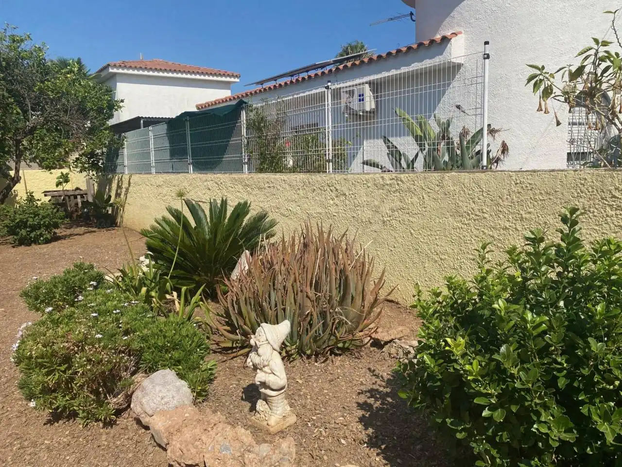 Jardí de Casa o xalet en venda en Mont-roig del Camp amb Jardí privat, Piscina i Moblat