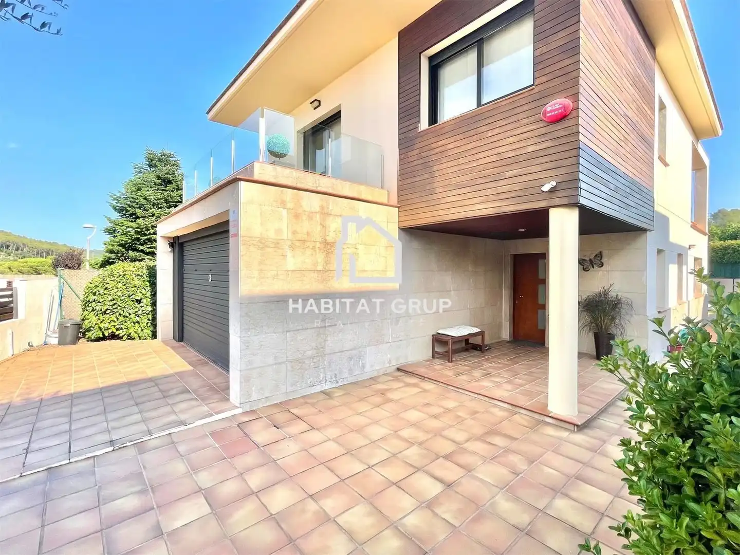 Vista exterior de Casa o chalet en venta en Medinyà con Aire acondicionado, Calefacción y Jardín privado