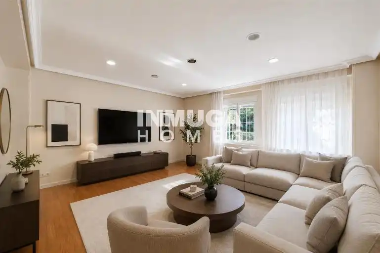 Living room of Flat for sale in Madrid  with Air Conditioner, Heating and Storage room