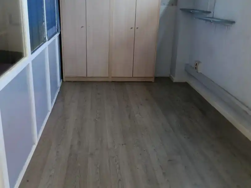 Dormitori de Oficina de lloguer en Azuqueca de Henares amb Aire condicionat, Calefacció i Moblat