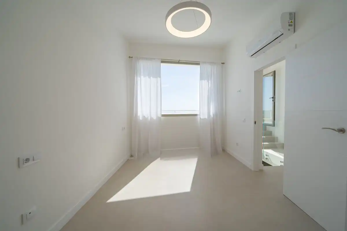 Casa aparellada amb terrassa en venda a Partida Oltamar, imagen 32