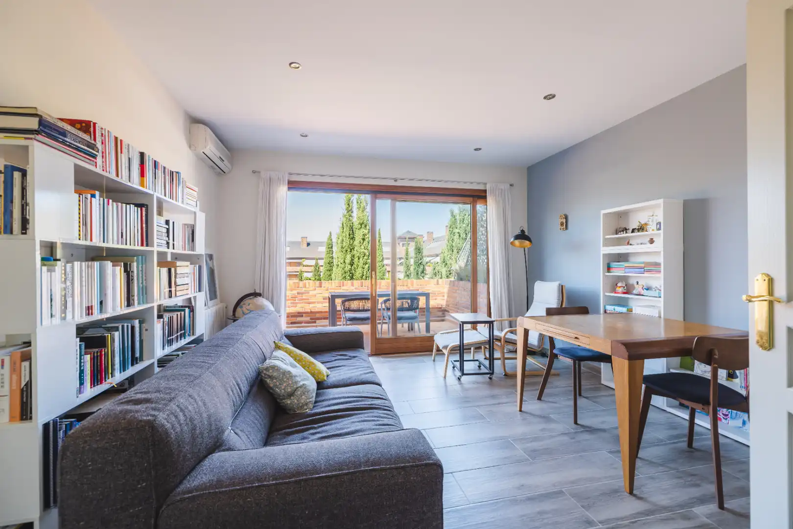 Wohnzimmer von Wohnung zum Verkauf in Las Rozas de Madrid mit Klimaanlage, Heizung und Gemeinschaftspool