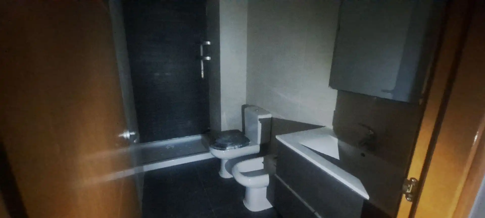 Bathroom of Flat for sale in Terrassa  with Terrace and Storage room