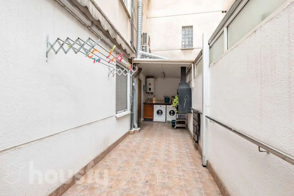 Exterior view of Flat for sale in Pallejà  with Air Conditioner, Heating and Balcony