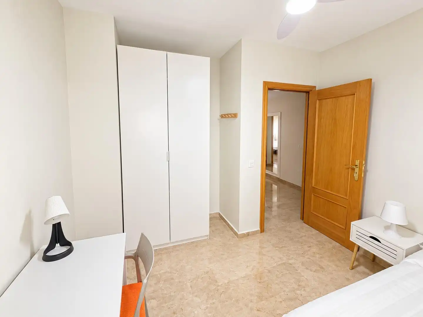 Habitación de Piso de alquiler en Málaga con Terraza, Amueblado y Piscina comunitaria