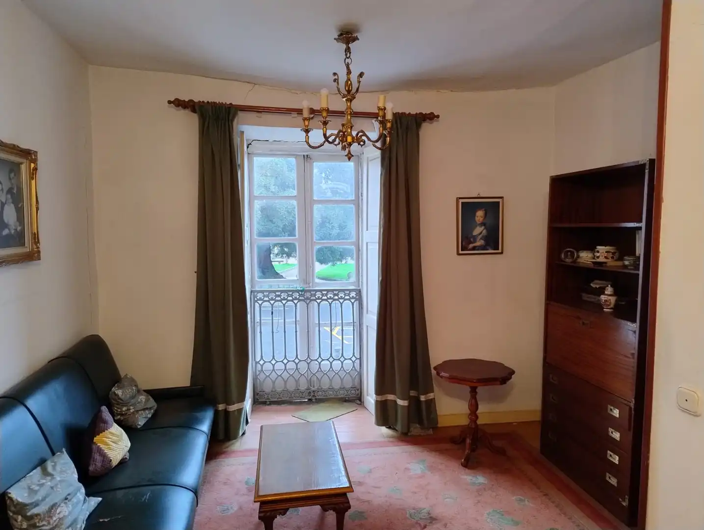 Living room of Flat for sale in Casco Histórico