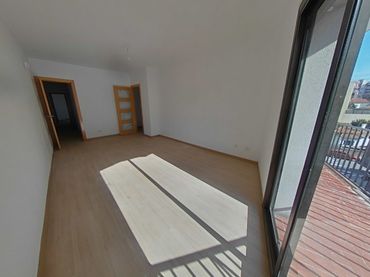 Flat with lift for sale in C/ Mila i Fontanals