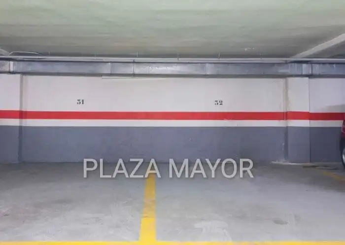 Parkplatz von Wohnung zum Verkauf in Salamanca mit Heizung, Parkett und Abstellraum