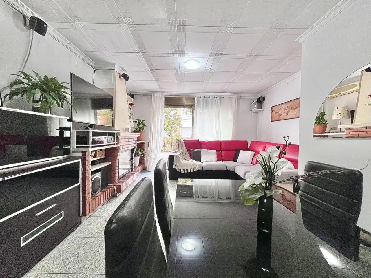 Sala d'estar de Casa o xalet en venda en Terrassa amb Calefacció i Terrassa