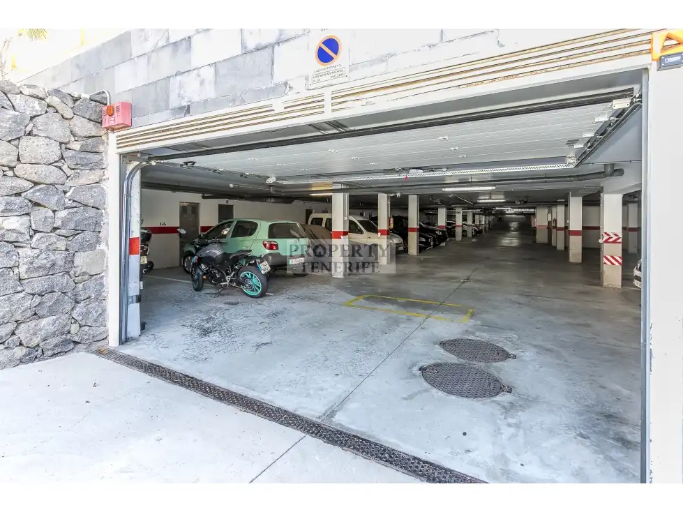 Parking de Piso en venta en Arona con Terraza y Piscina