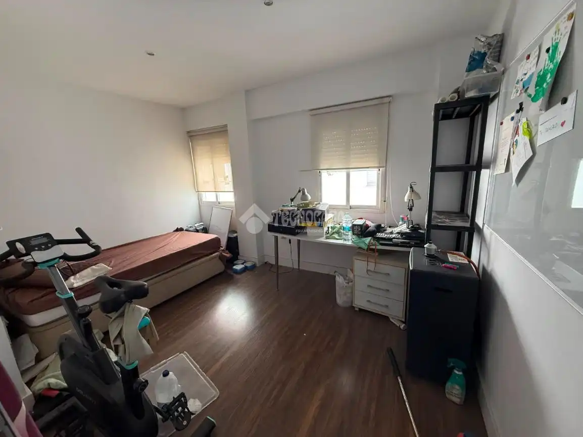 Habitación de Piso en venta en Valencia con Parquet y Alarma
