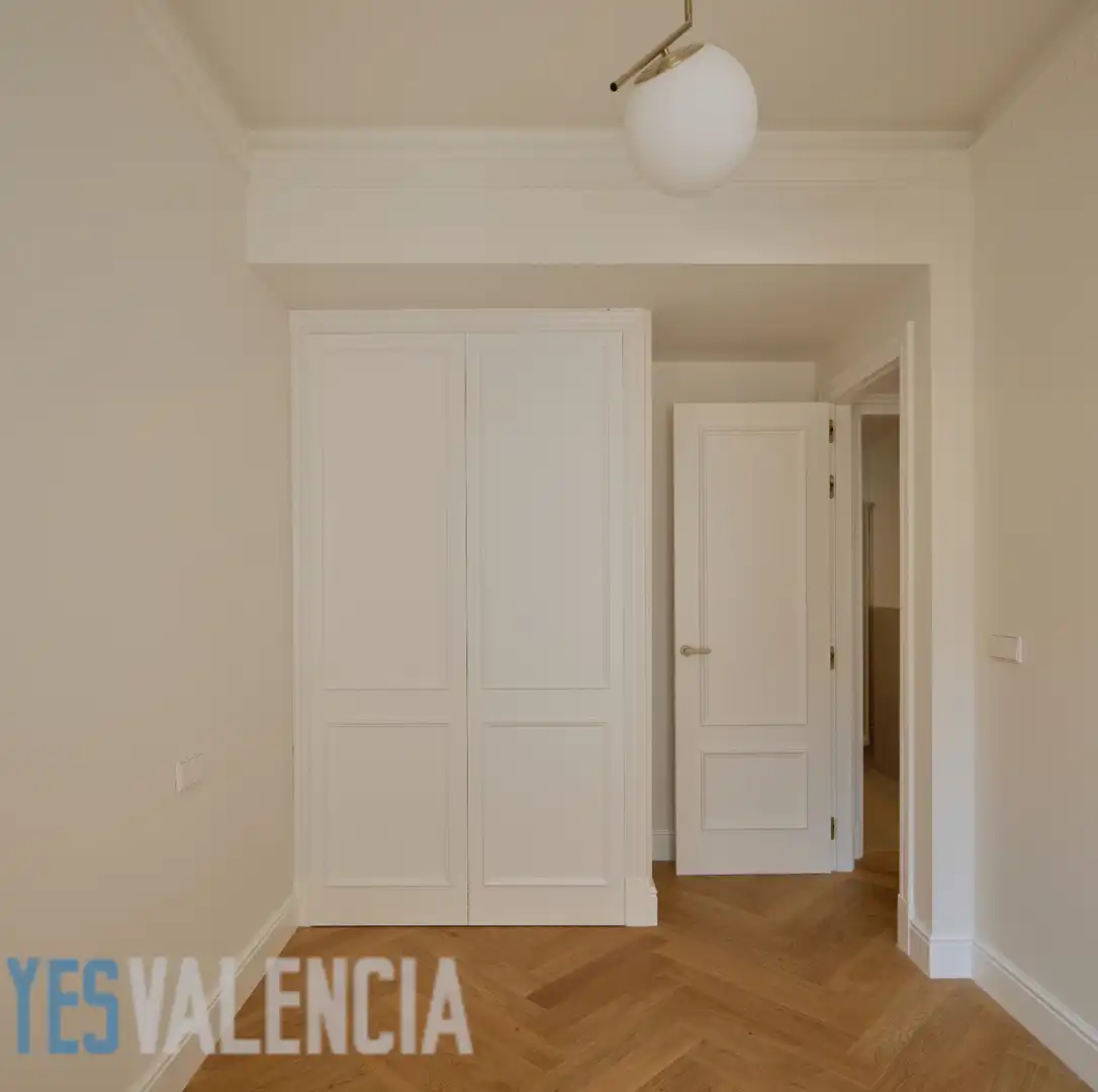 Piso con terraza en venta en Carrer de l'Erudit Orellana, imagen 23
